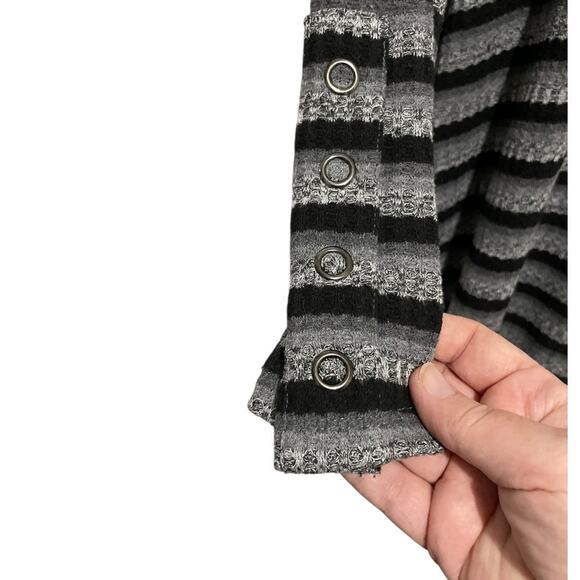 Lane Bryant Womens Sweater Plus Size 22/24 V Neck Striped Long Sleeve Gray Black - Picture 4 of 12